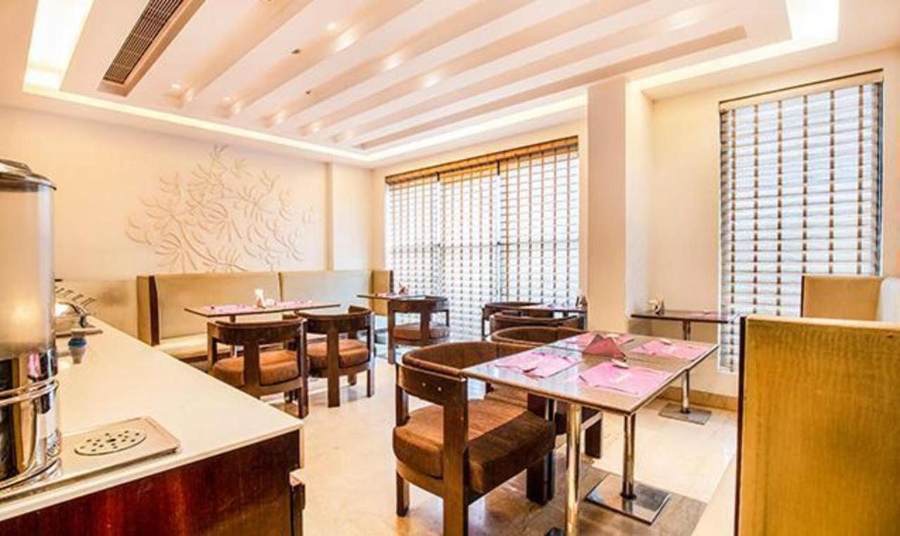Jasmine Boutique Hotel Jasola New Delhi Bagian luar foto