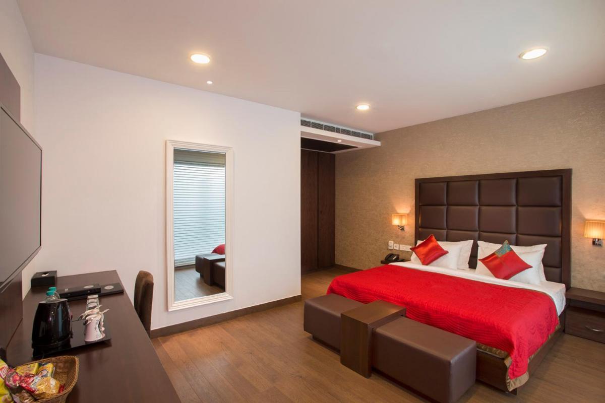 Jasmine Boutique Hotel Jasola New Delhi Bagian luar foto