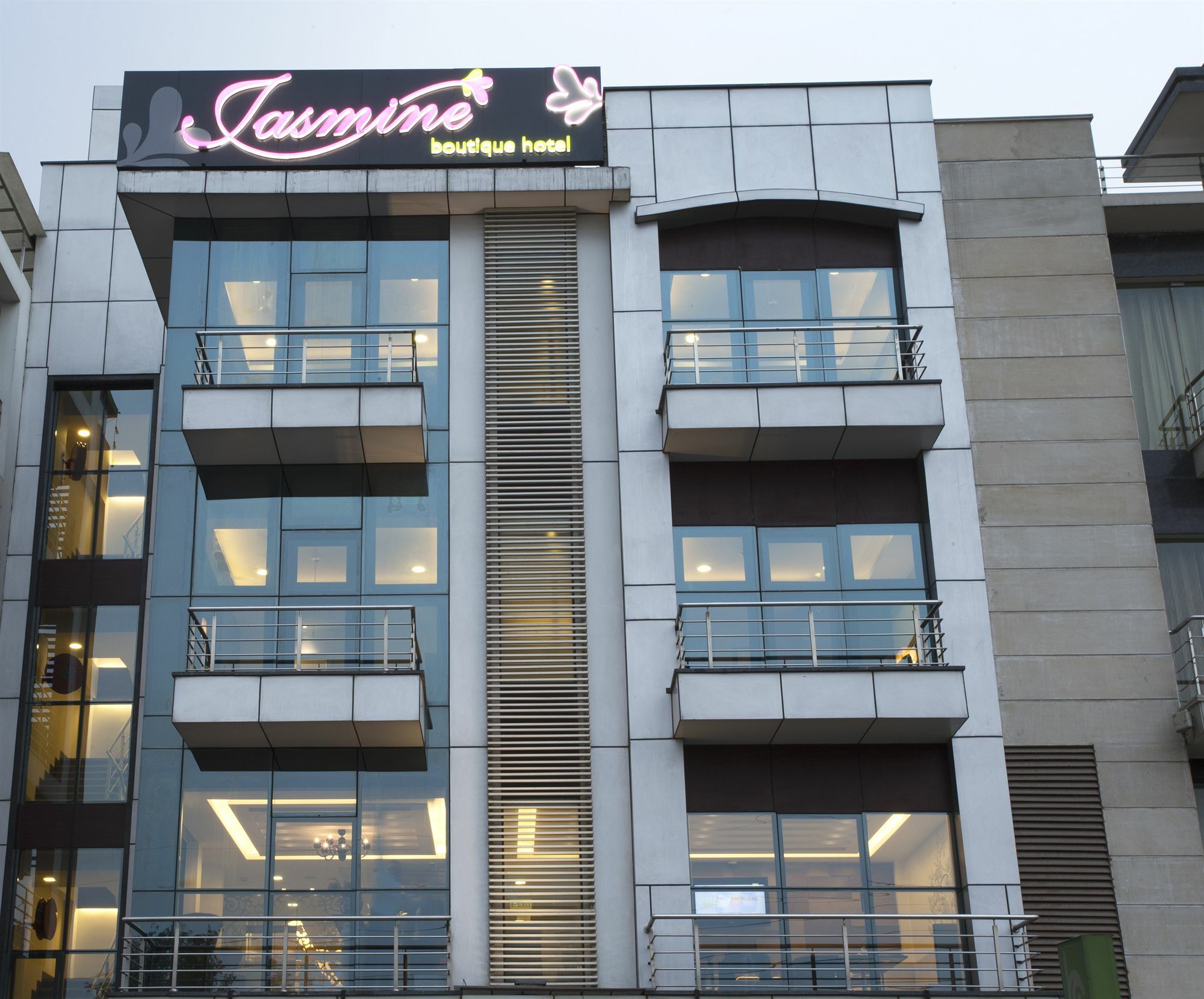 Jasmine Boutique Hotel Jasola New Delhi Bagian luar foto