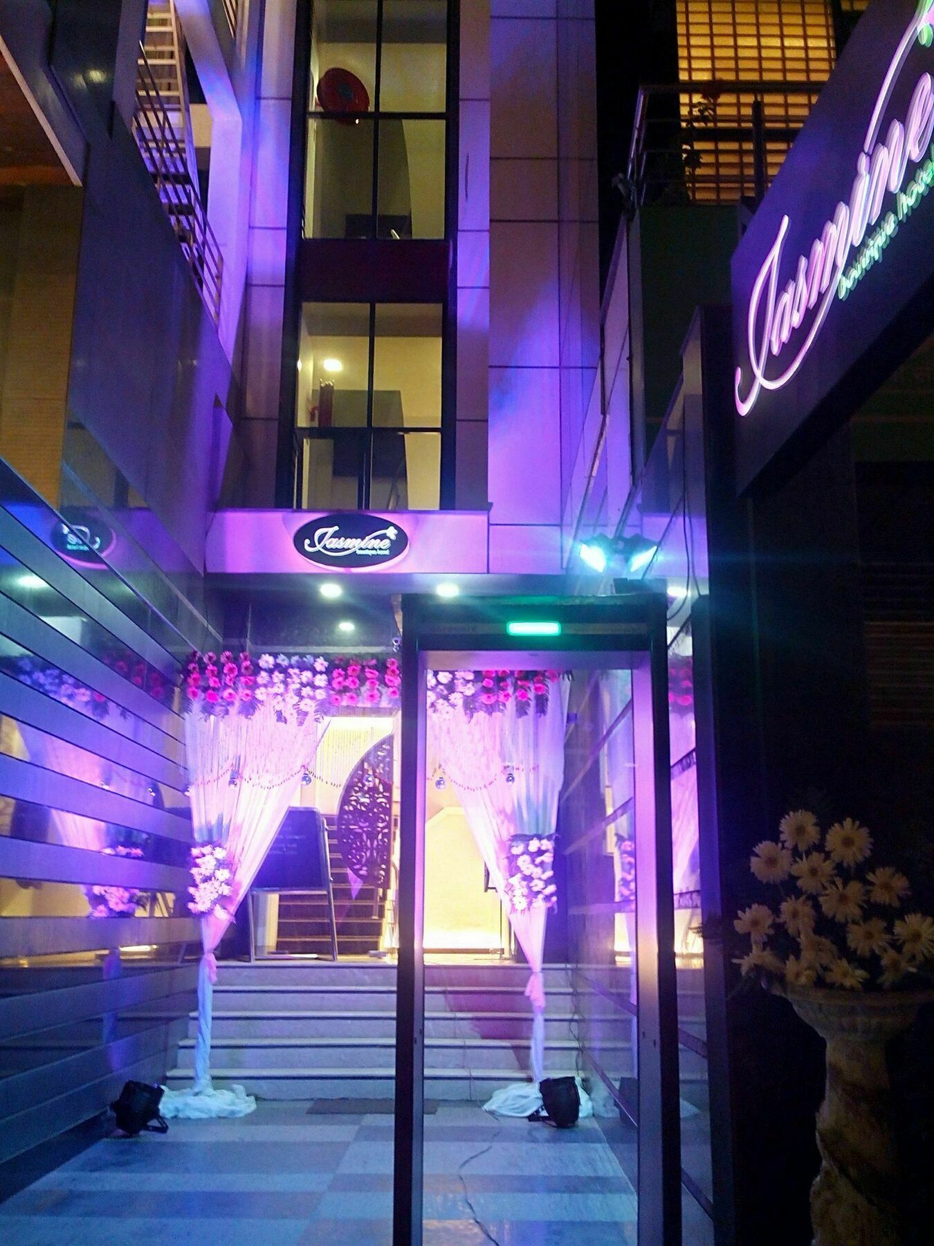 Jasmine Boutique Hotel Jasola New Delhi Bagian luar foto