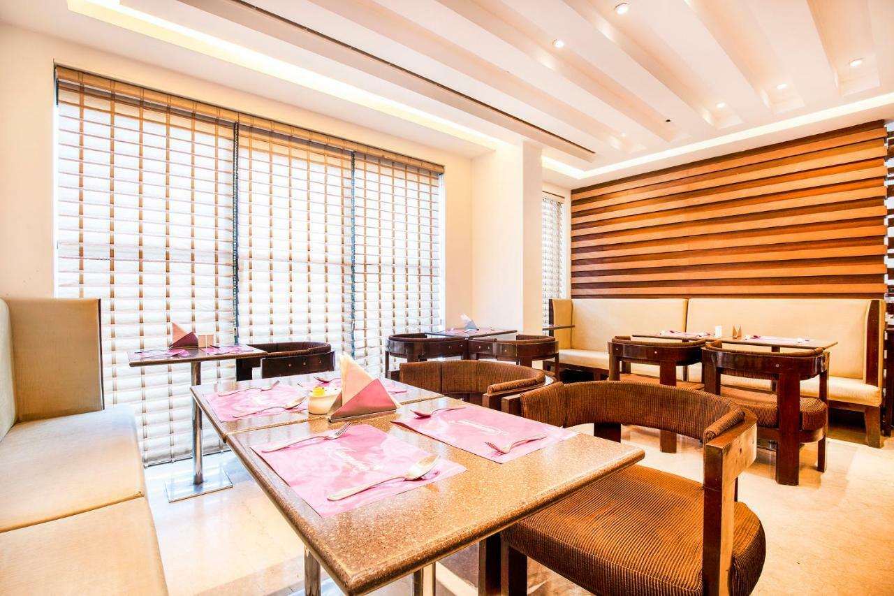 Jasmine Boutique Hotel Jasola New Delhi Bagian luar foto